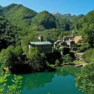 Landsted Borgo, Isola Santa